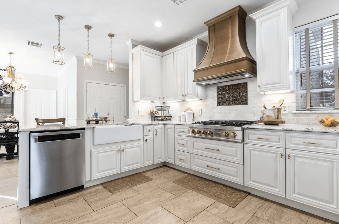 Pearl White Kitchen Cabinets - Joplin,MO